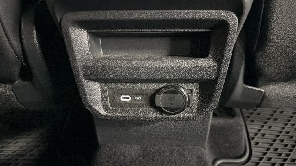 Certified 2023 Volkswagen Tiguan SE R-Line AWD/4WD image 34