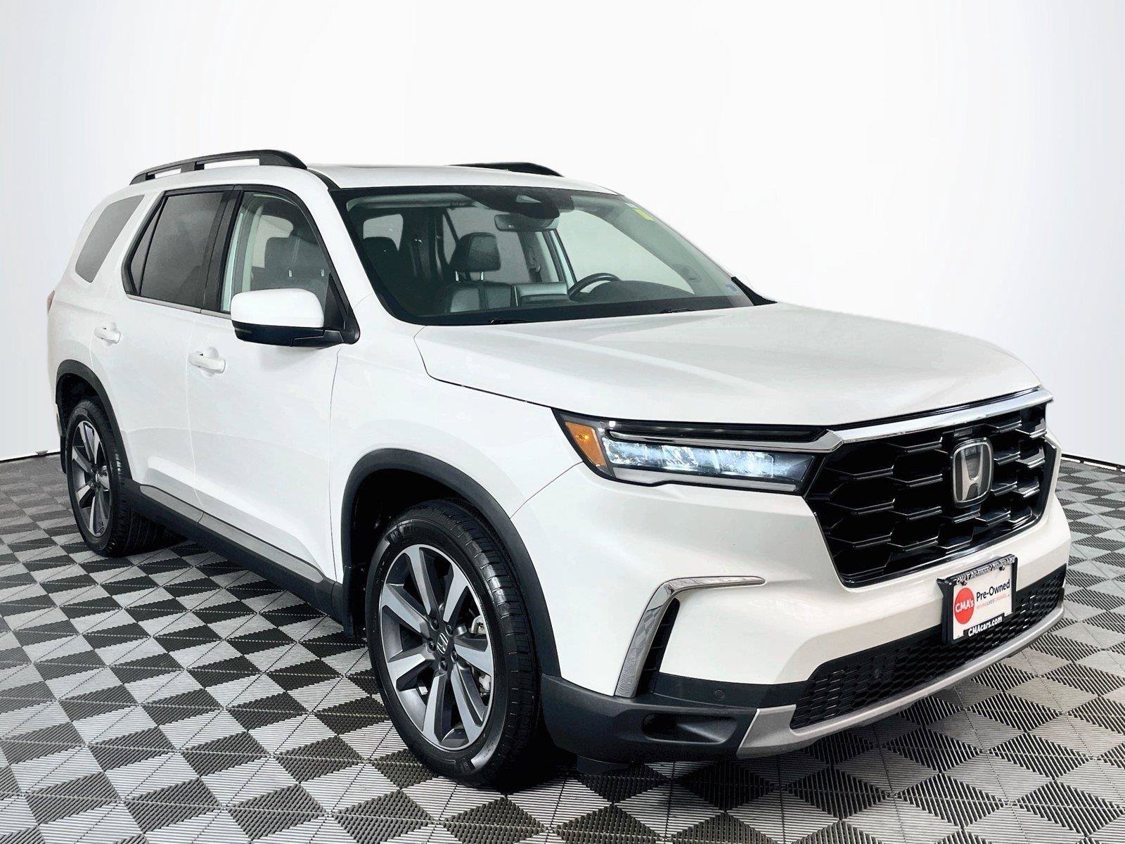 Certified 2023 Honda Pilot Touring image 1