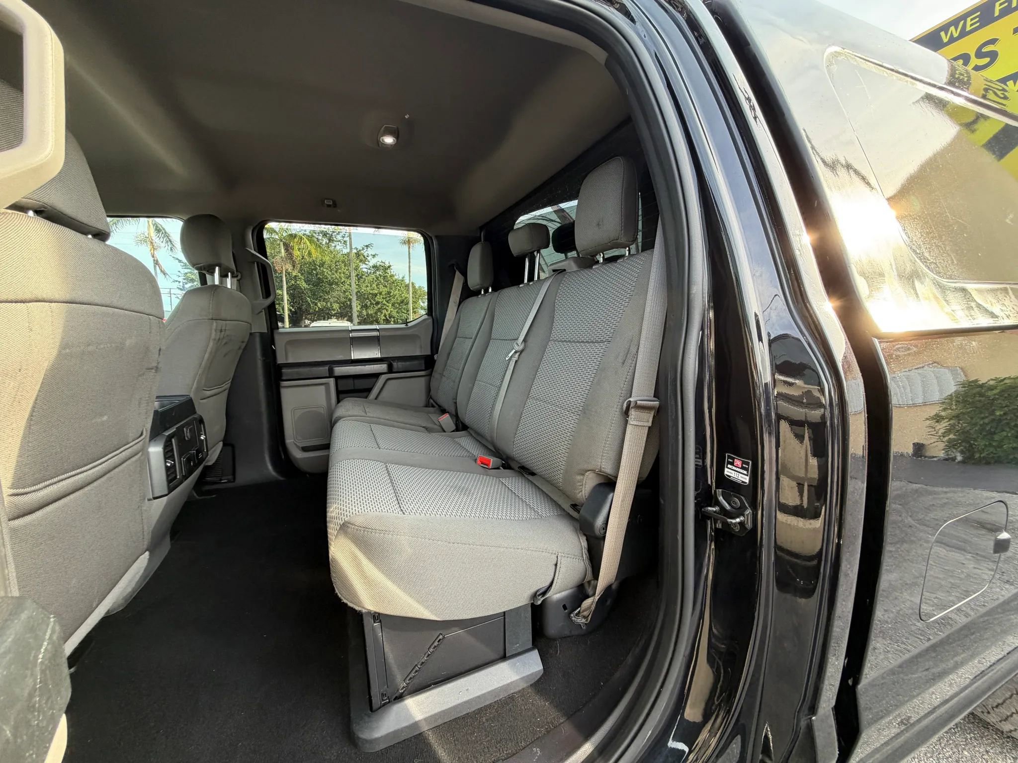 Used 2019 Ford F350 XLT w/ XLT Premium Package AWD/4WD image 15