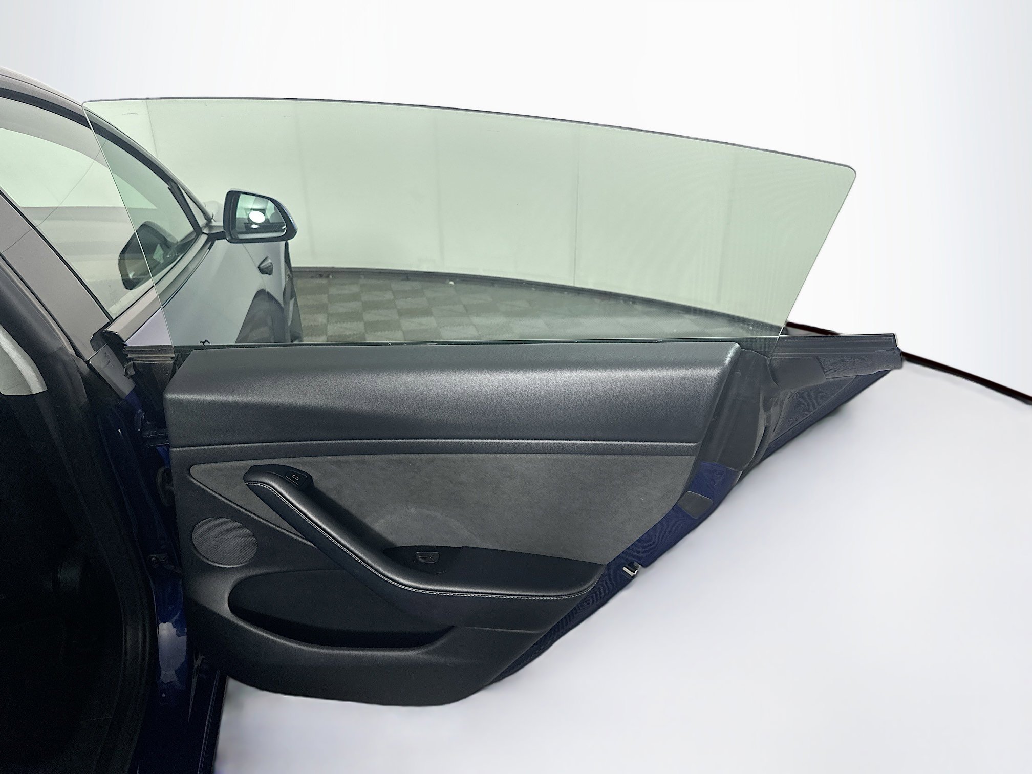 Used 2022 Tesla Model 3 Standard Range Plus image 30