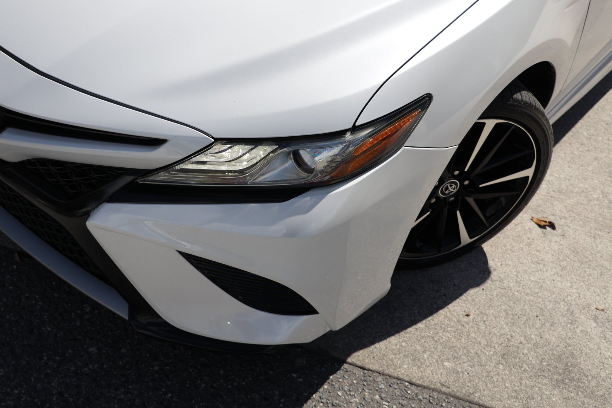 Used 2019 Toyota Camry XSE FWD image 28