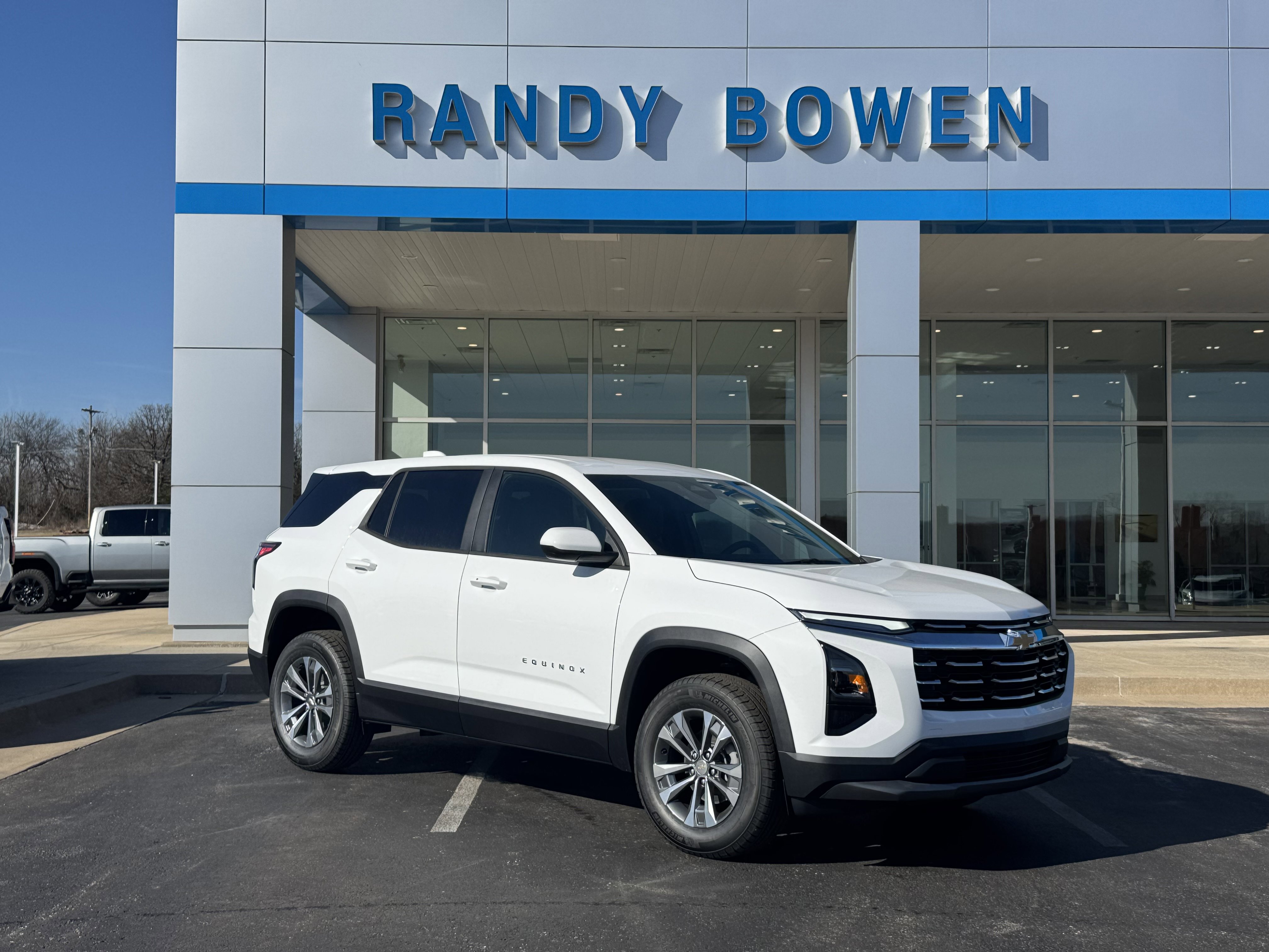 New 2026 Chevrolet Equinox LT w/ Convenience Package II image 1