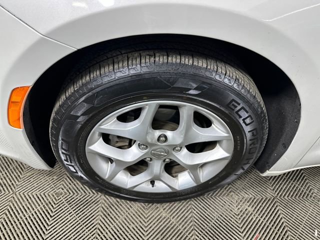 Used 2019 Chrysler Pacifica Touring Plus w/ Tire & Wheel Group image 10