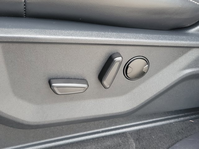 Certified 2025 Ford Expedition Platinum image 20