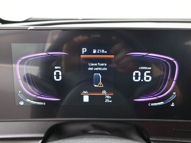 Used 2025 Kia Sportage EX w/ Premium Package FWD image 8