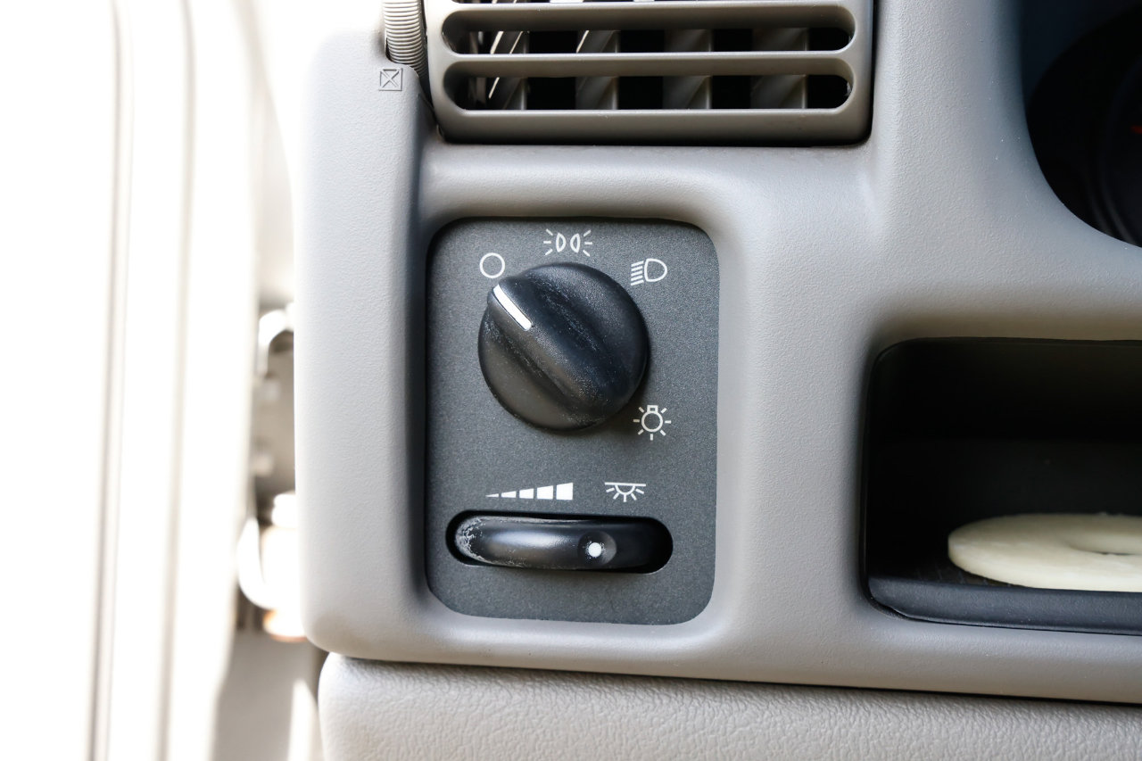 Used 2004 Oldsmobile Silhouette GL image 36