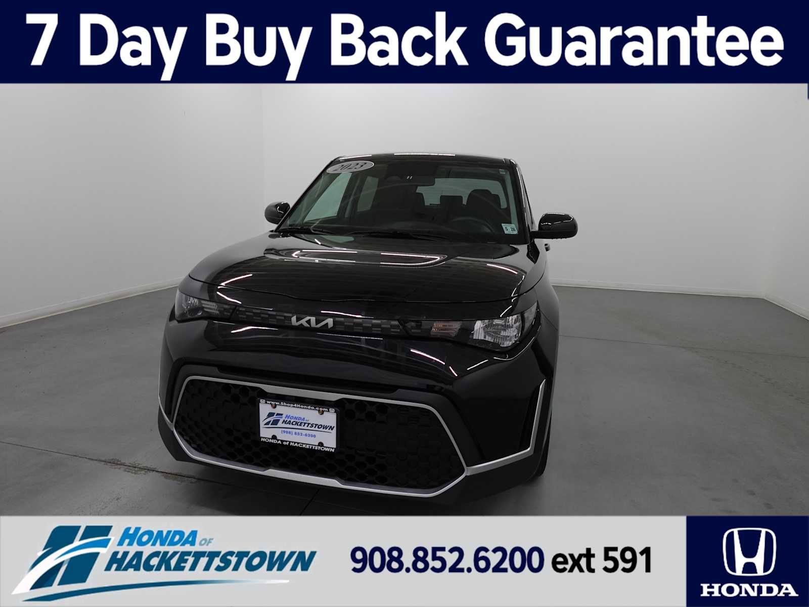 Used 2023 Kia Soul LX FWD image 1