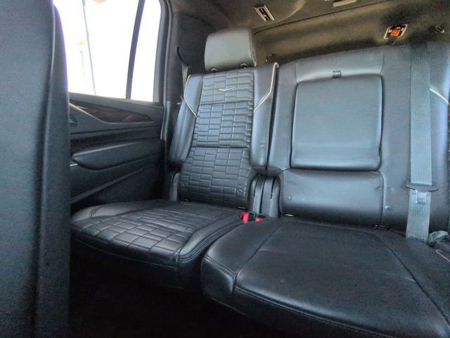 Used 2022 Cadillac Escalade ESV Sport Platinum image 4