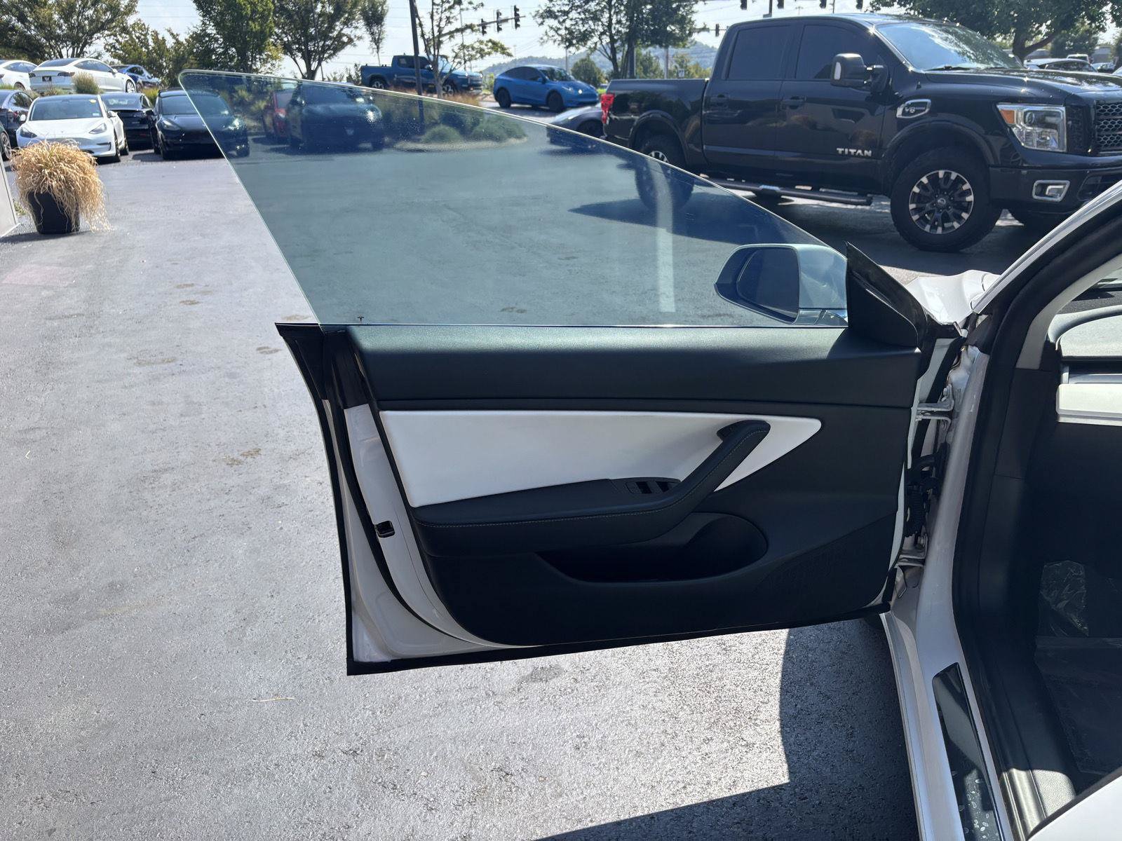 Used 2020 Tesla Model 3 Performance AWD/4WD image 25