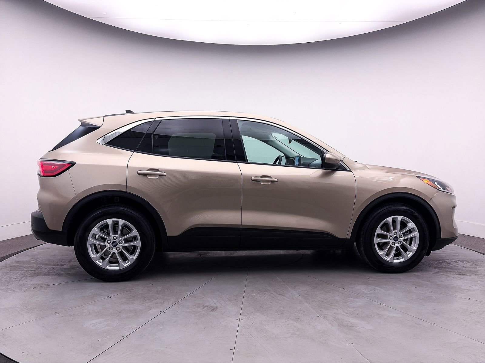 Used 2021 Ford Escape SE image 41