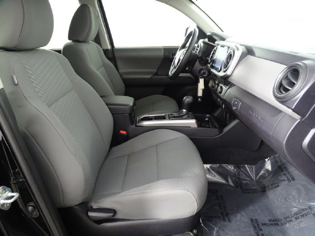 Used 2021 Toyota Tacoma SR5 RWD image 13