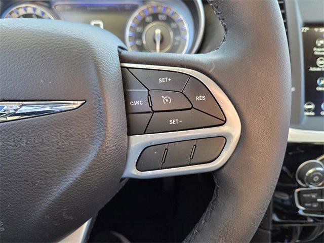 Certified 2023 Chrysler 300 Touring image 32