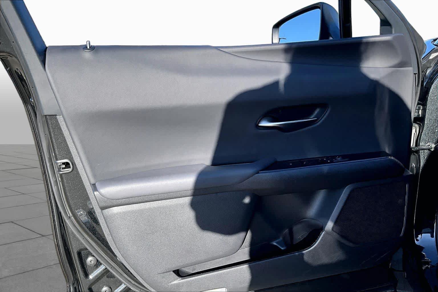 Certified 2025 Lexus UX 300h FWD w/ Accessory Package (Z1) image 19
