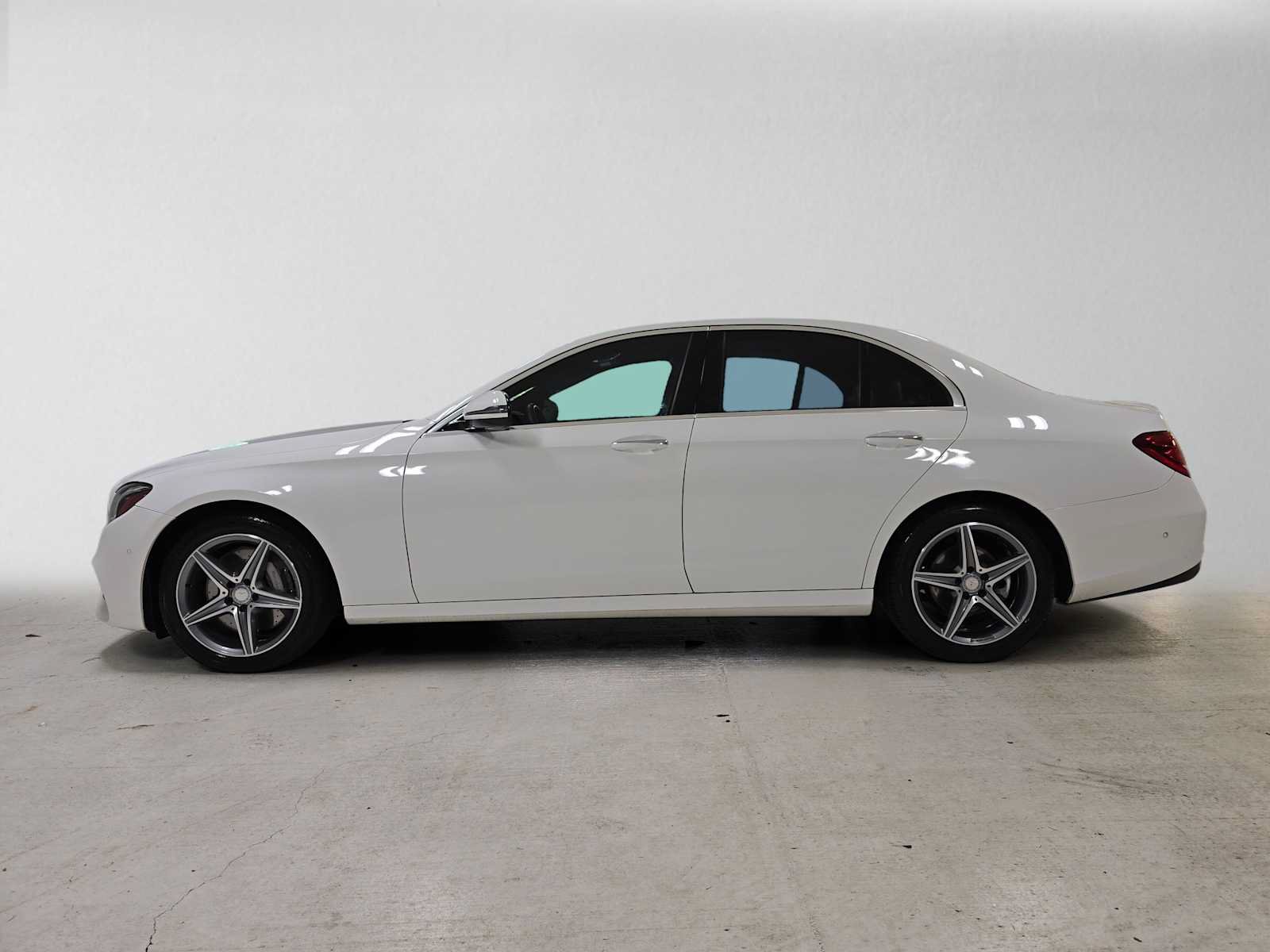 Certified 2017 Mercedes-Benz E 300 4MATIC image 6