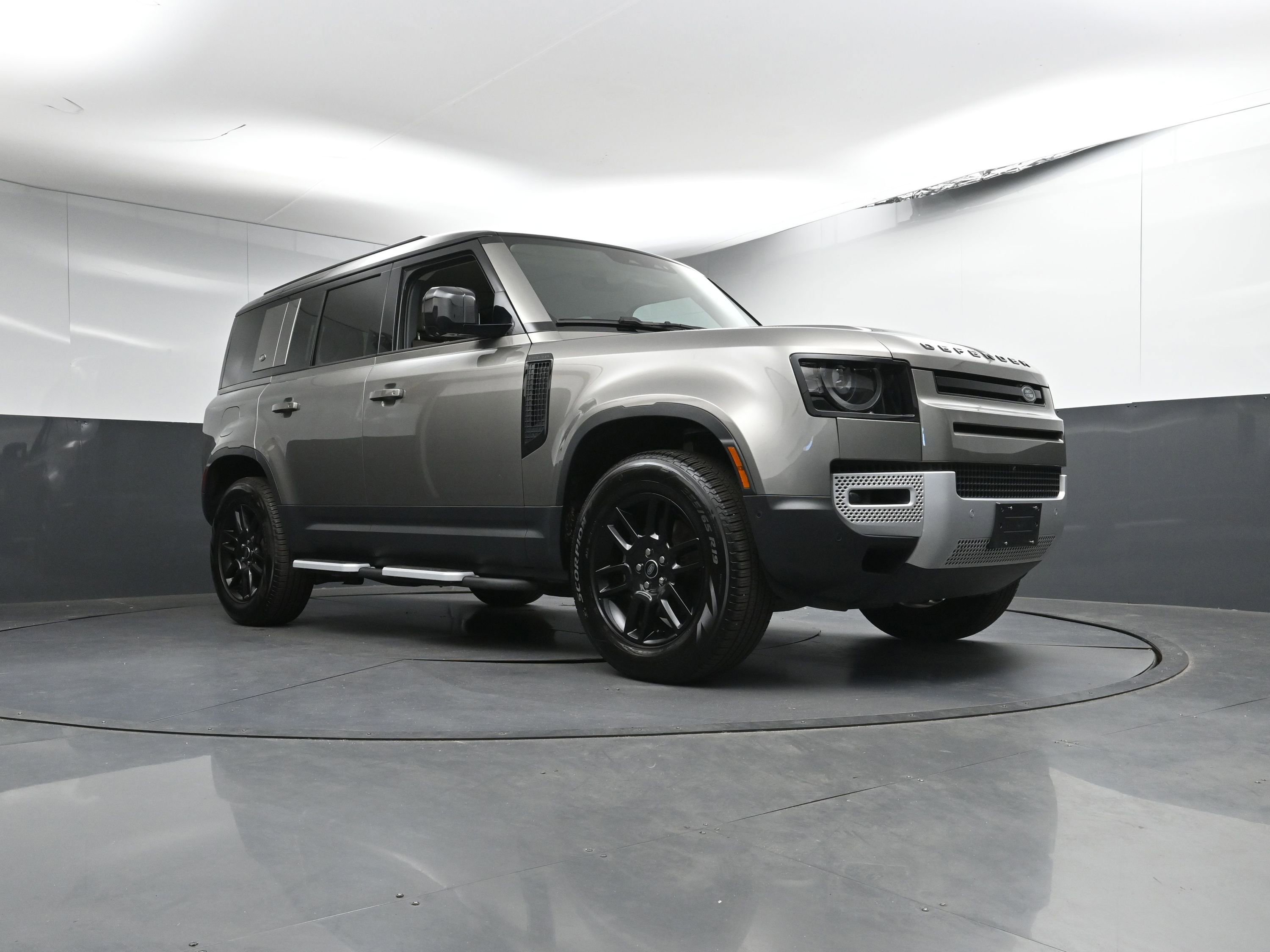 Certified 2023 Land Rover Defender 110 S image 28