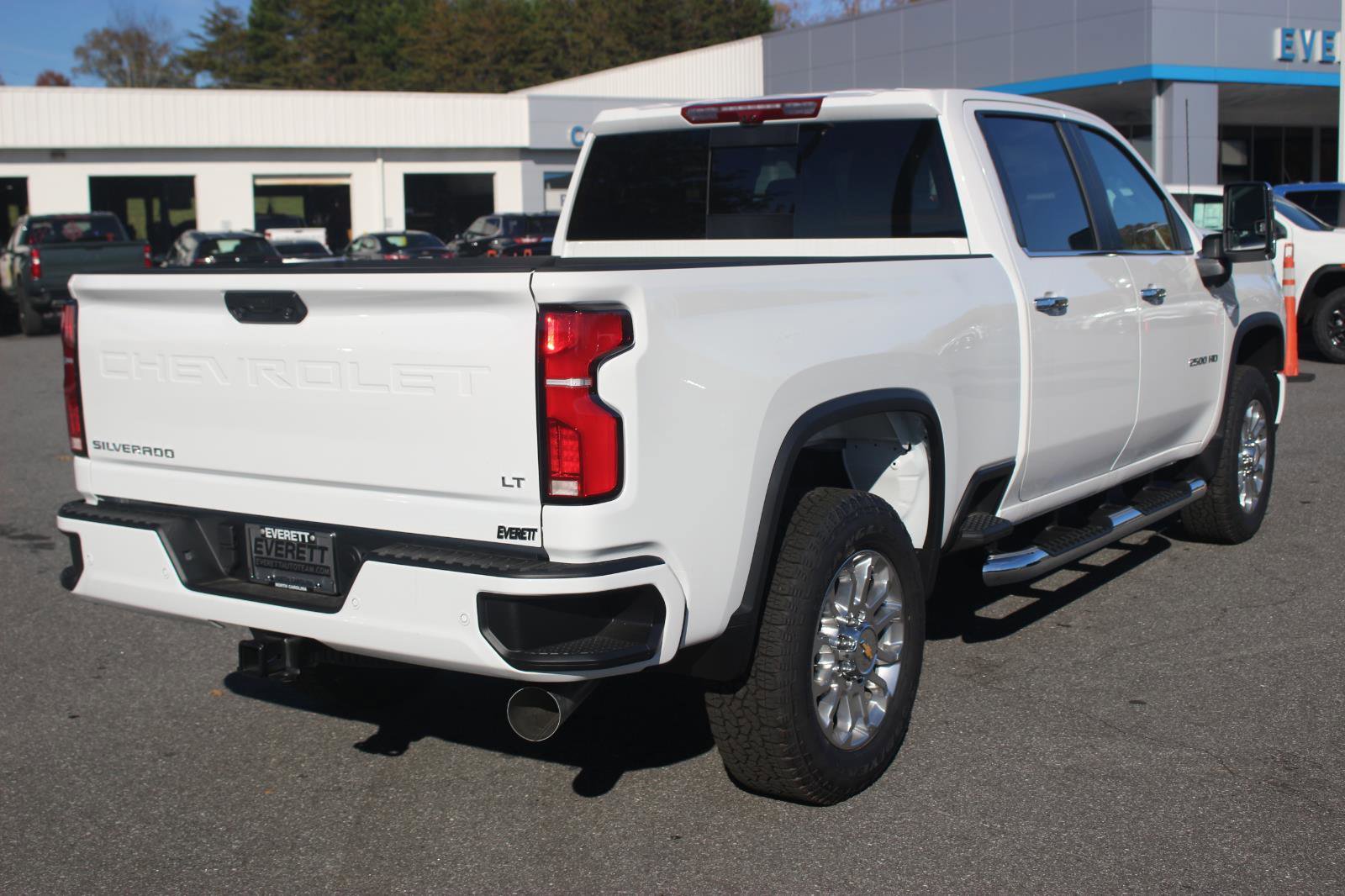New 2025 Chevrolet Silverado 2500 LT w/ Z71 Chrome Sport Edition image 7