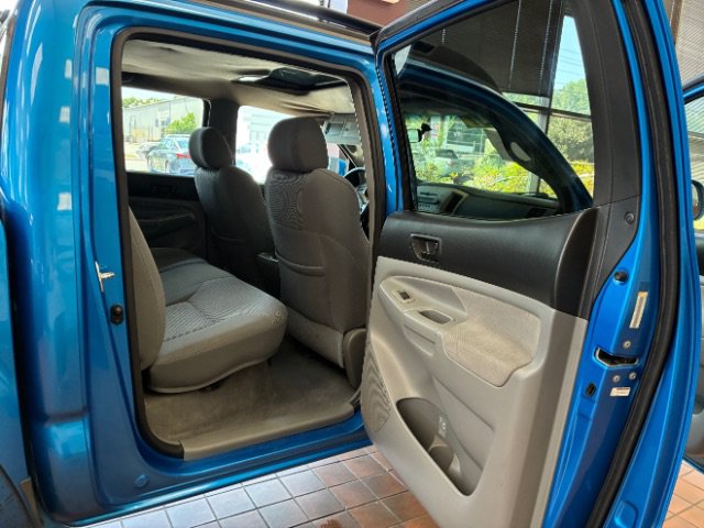 Used 2007 Toyota Tacoma PreRunner w/ TRD Sport Pkg #1 RWD image 27