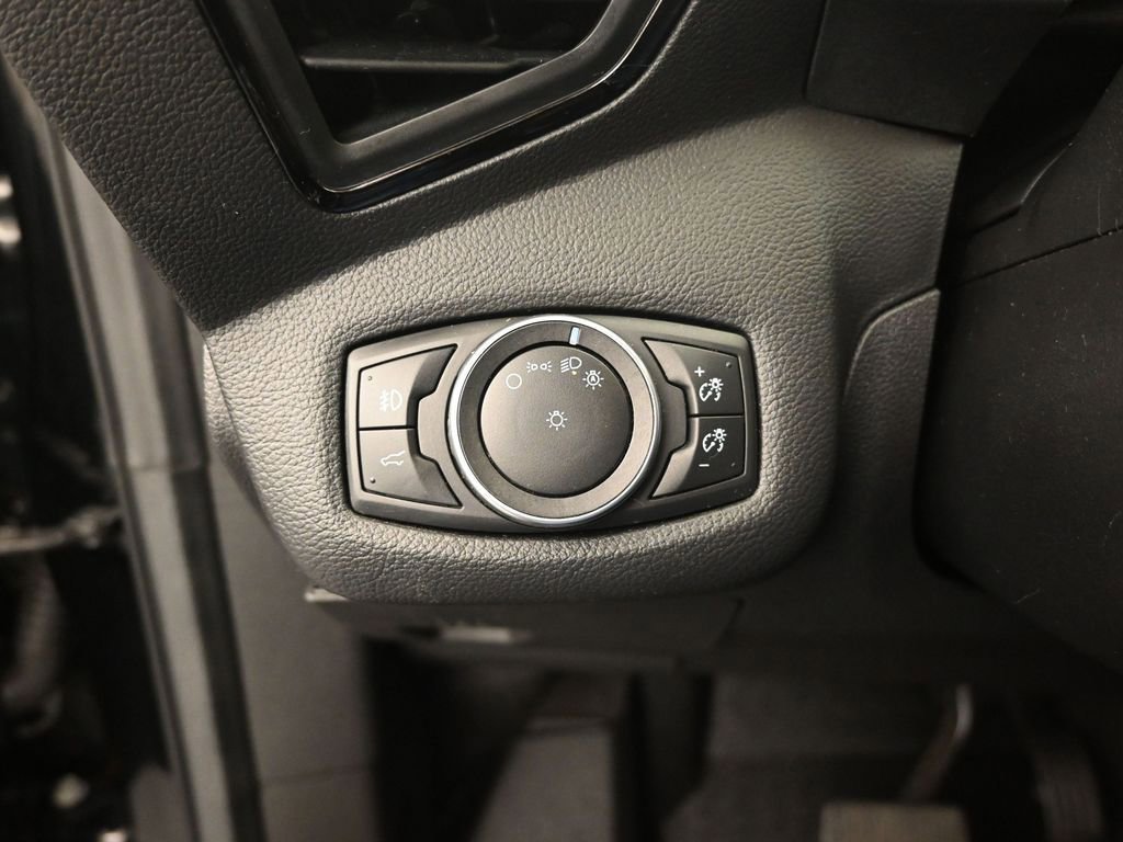 Certified 2017 Ford Escape Titanium w/ Equipment Group 301A image 13