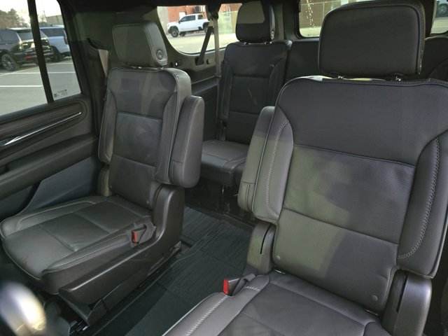 Used 2023 GMC Yukon XL Denali w/ Max Trailering Package image 15