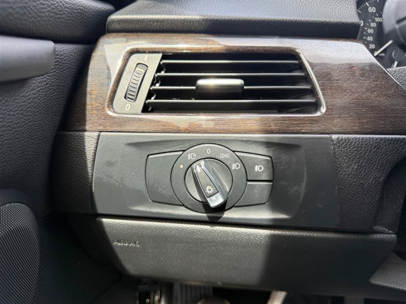Used 2012 BMW 328i Convertible RWD image 33