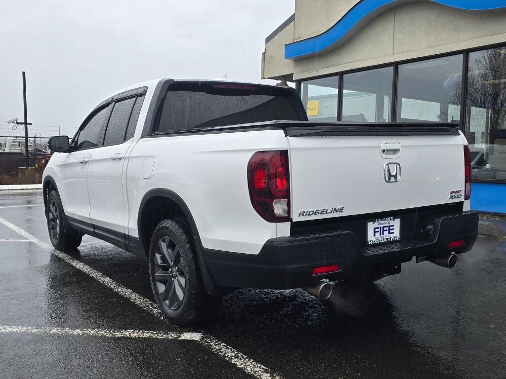 Certified 2023 Honda Ridgeline Sport image 3