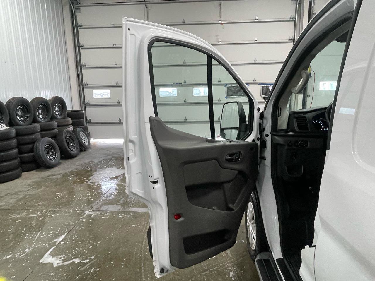 Used 2024 Ford Transit 250 XL w/ Exterior Upgrade Package image 20