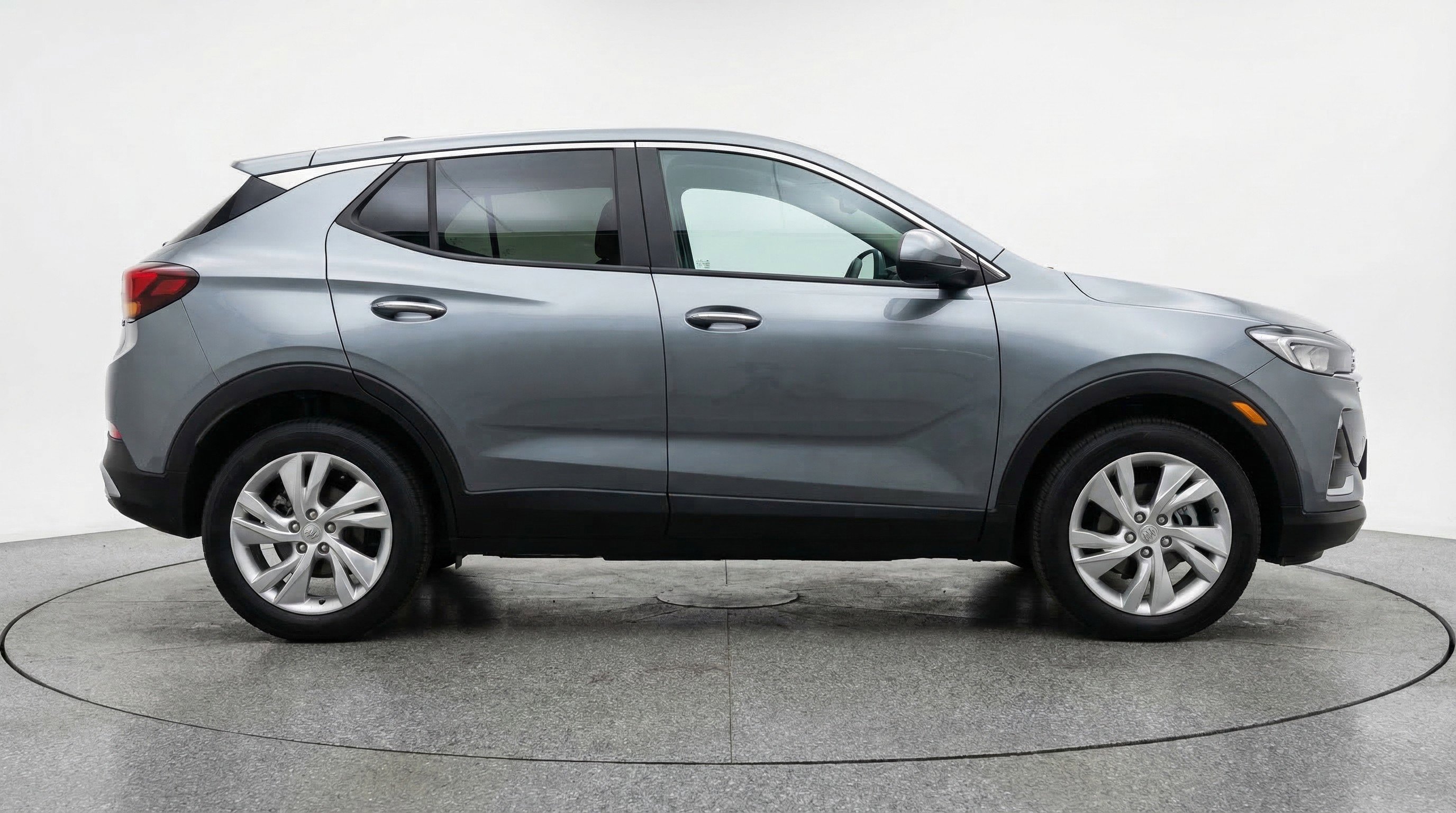 Used 2025 Buick Encore GX Preferred AWD/4WD image 11