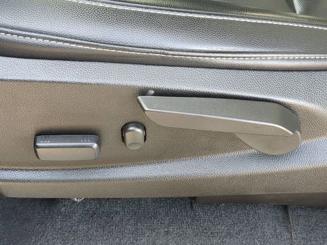 Used 2021 Chevrolet Colorado ZR2 w/ ZR2 Midnight Special Edition image 19