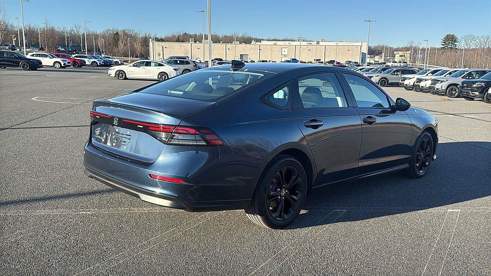Used 2025 Honda Accord SE image 5