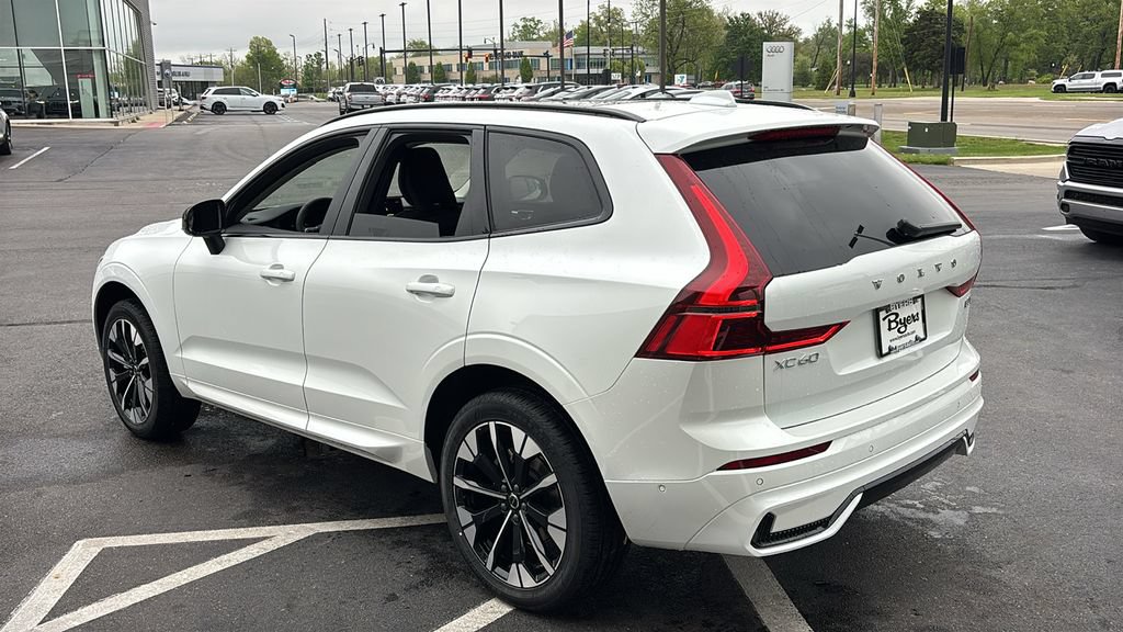 New 2026 Volvo XC60 B5 Plus AWD/4WD image 4