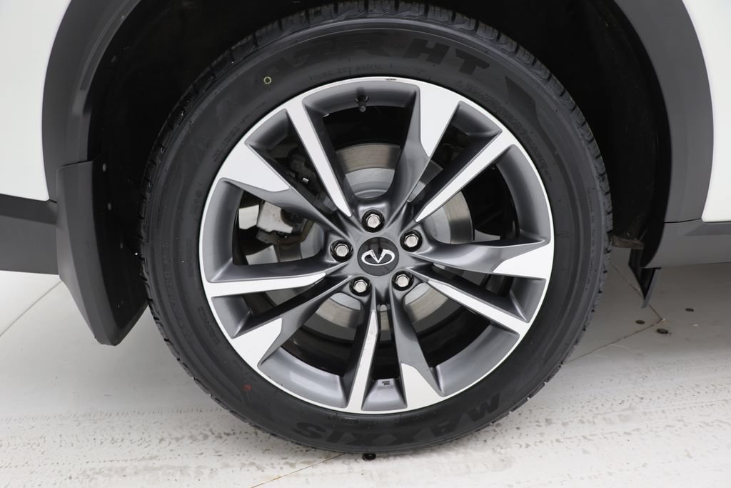 Used 2023 INFINITI QX60 Luxe w/ Performance Audio Package AWD/4WD image 9