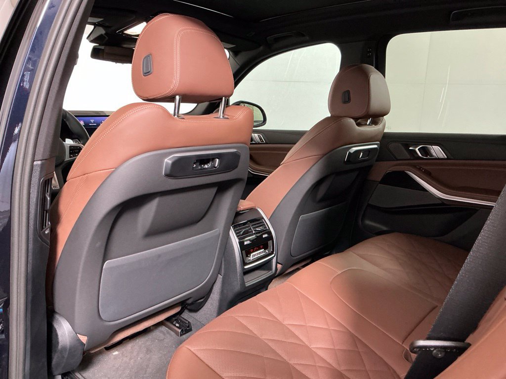 New 2026 BMW X5 xDrive40i w/ M Sport Package AWD/4WD image 25