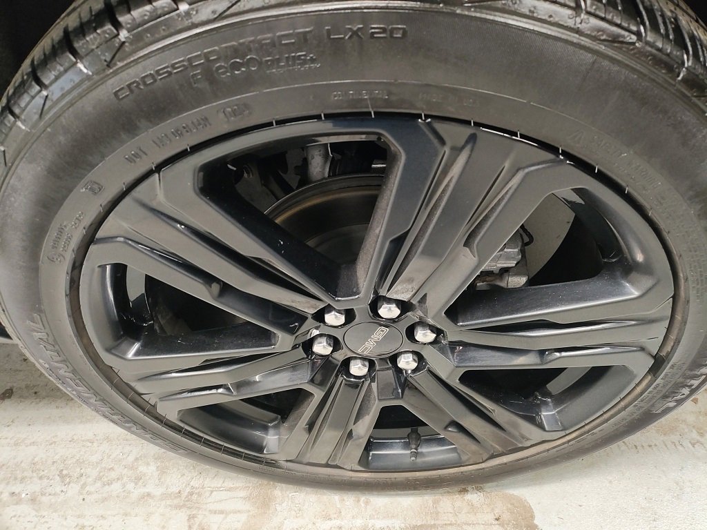 Used 2024 GMC Acadia Elevation w/ Black Edition image 21