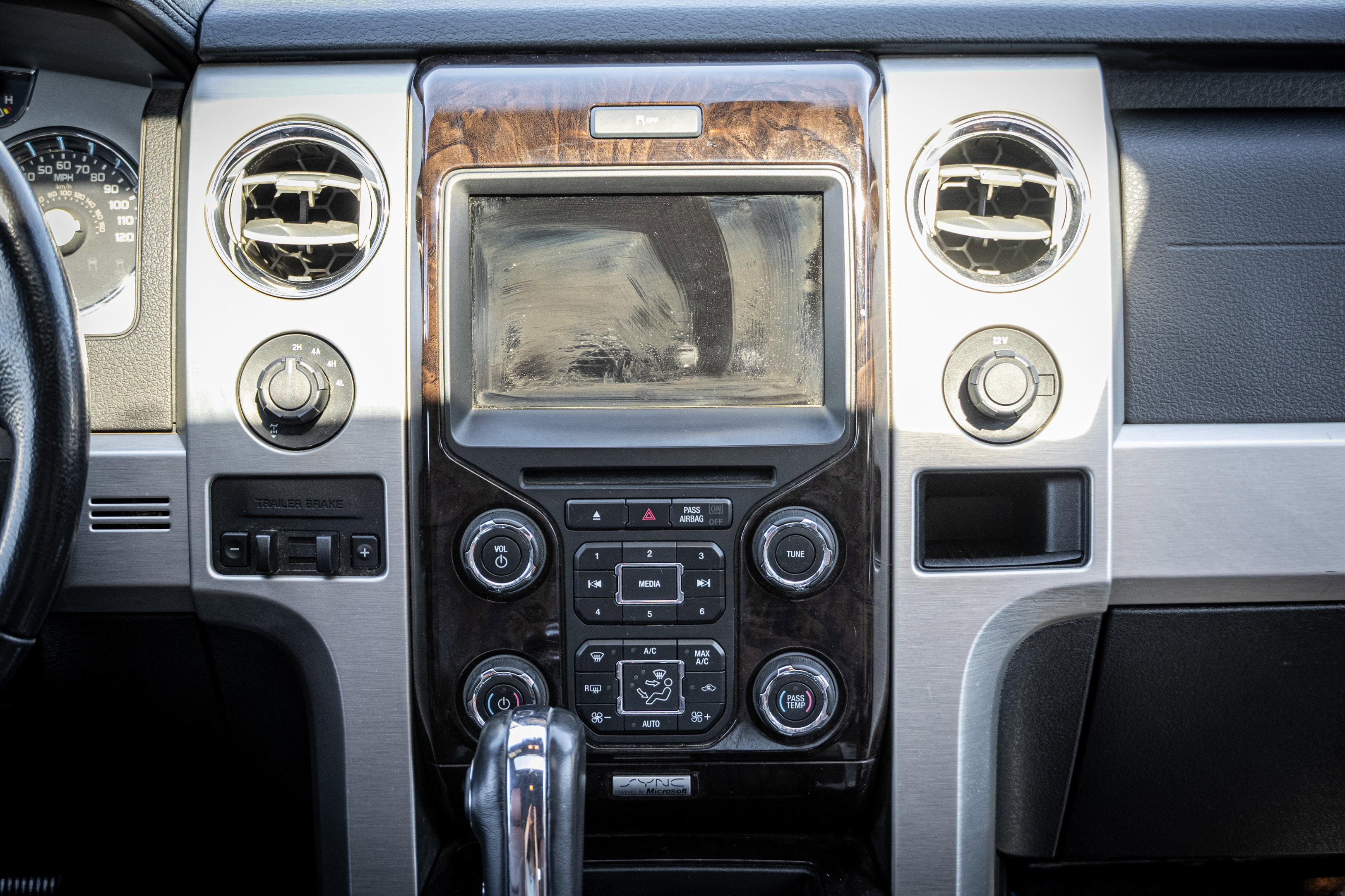 Used 2013 Ford F150 Platinum w/ Max Trailer Tow Pkg AWD/4WD image 24