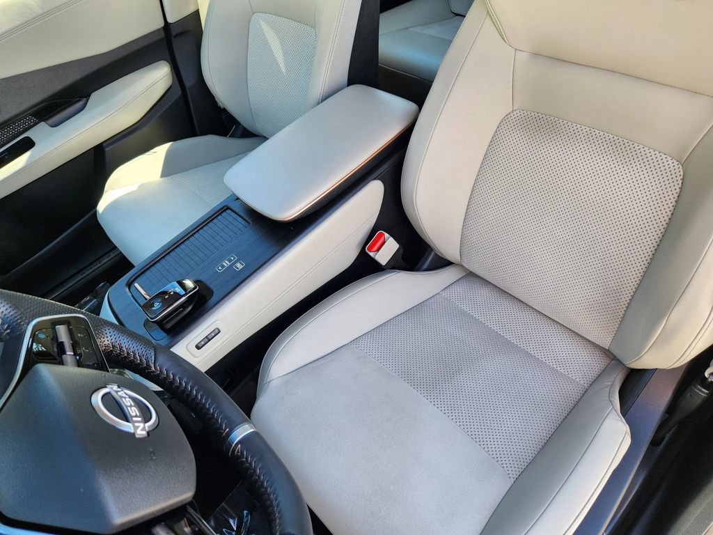 Used 2024 Nissan Ariya AWD image 10