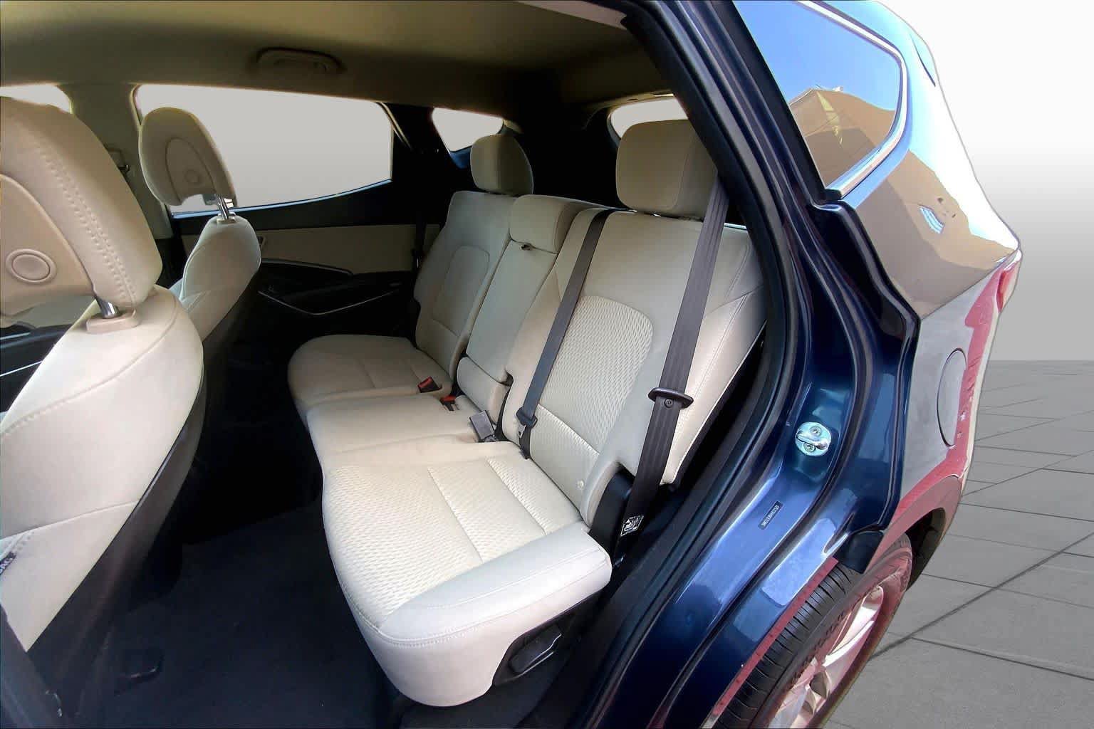 Used 2017 Hyundai Santa Fe Sport FWD image 21