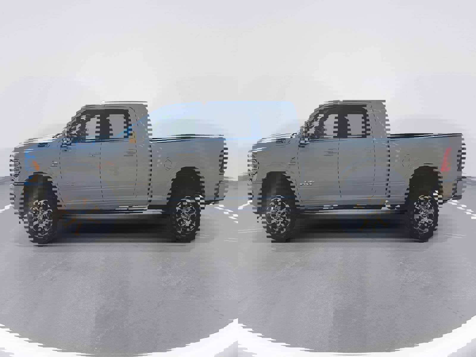 Used 2024 RAM 2500 Limited w/ Safety Group image 8