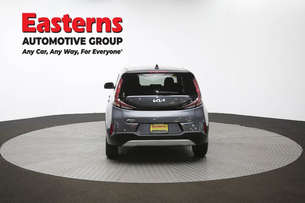 Used 2023 Kia Soul LX w/ LX Technology Package image 36