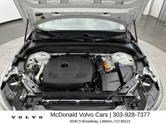 Certified 2025 Volvo XC60 T8 Plus w/ Protection Package Premier AWD/4WD image 26