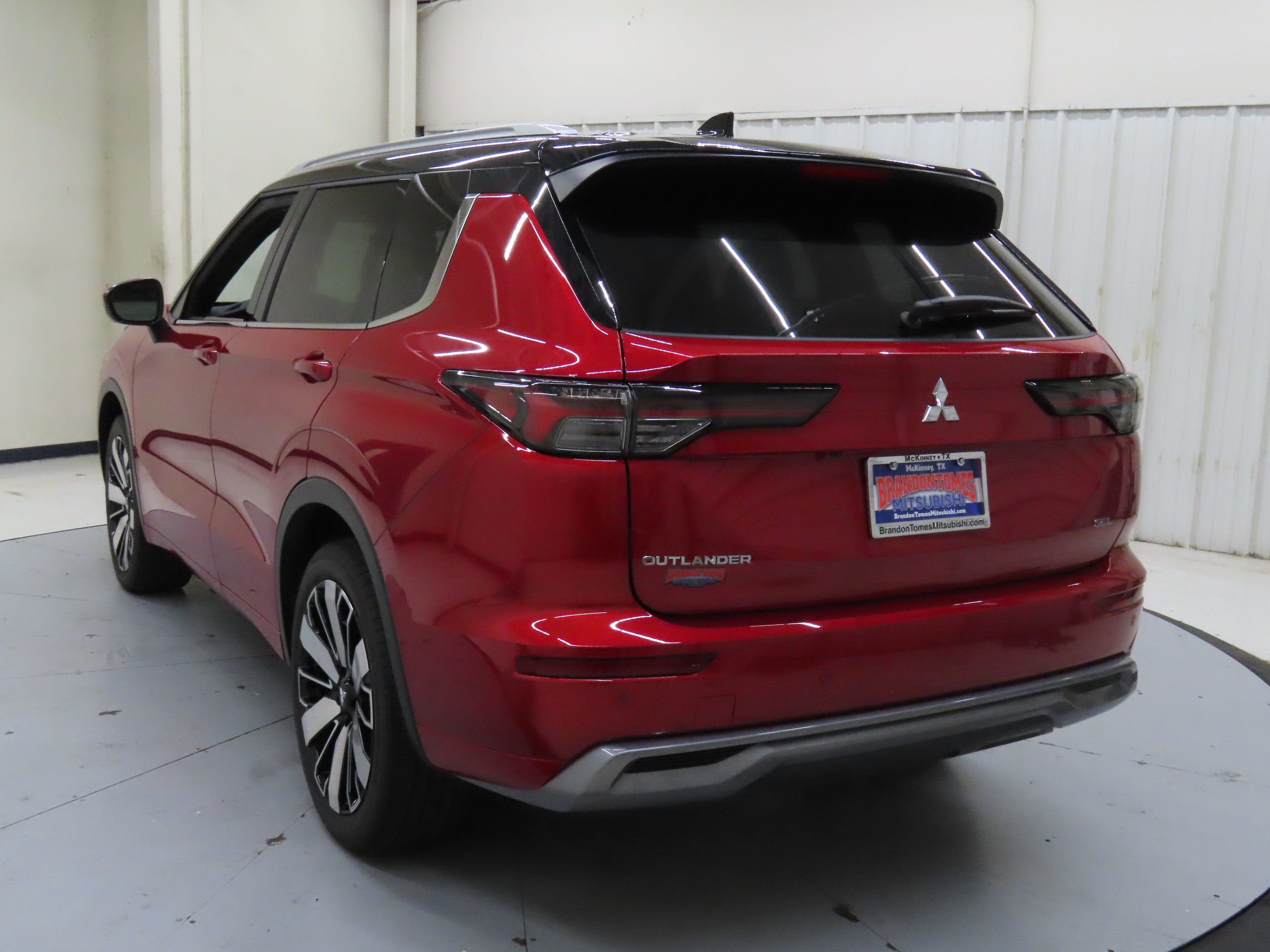 New 2025 Mitsubishi Outlander SEL image 5