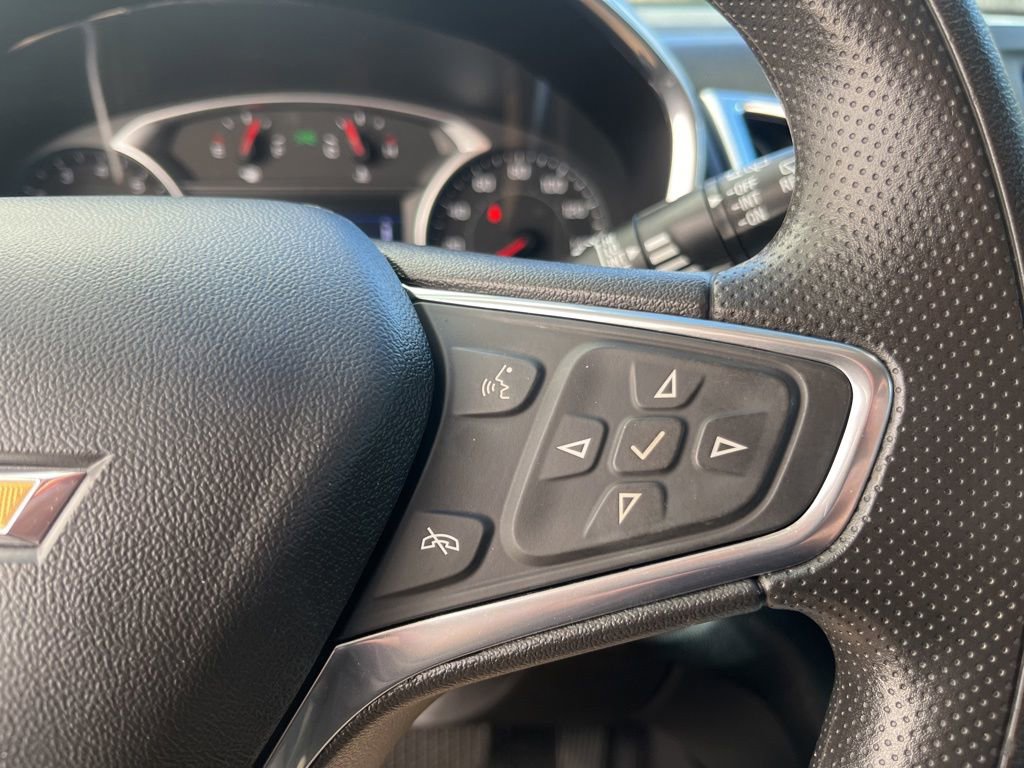 Used 2020 Chevrolet Equinox LT w/ LPO, Floor Liner Package AWD/4WD image 18