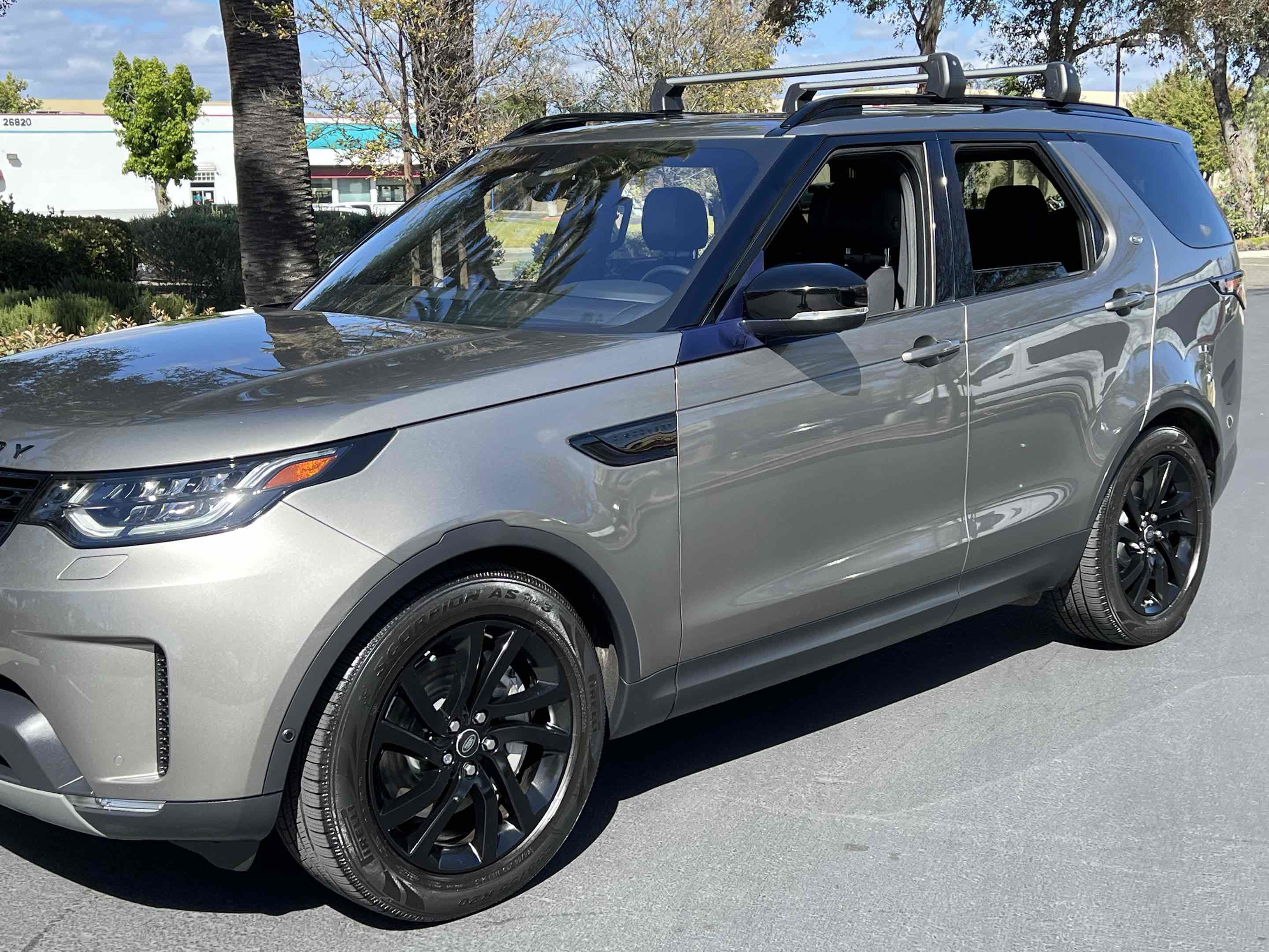 Used 2018 Land Rover Discovery HSE AWD/4WD image 53