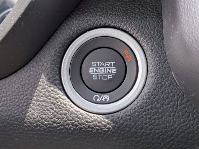 Used 2025 RAM 1500 Laramie AWD/4WD image 29