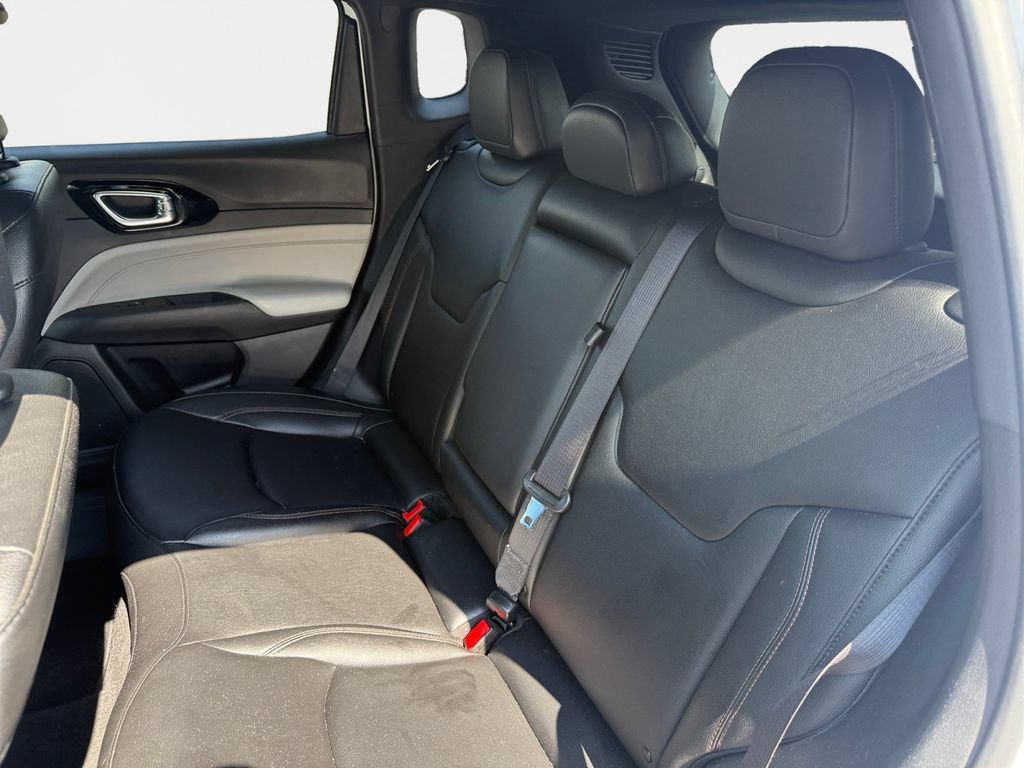 Used 2024 Jeep Compass Limited AWD/4WD image 9