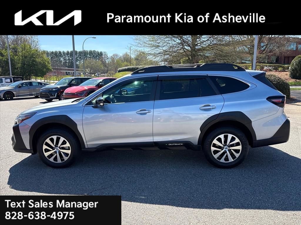 Used 2024 Subaru Outback Premium AWD/4WD image 3