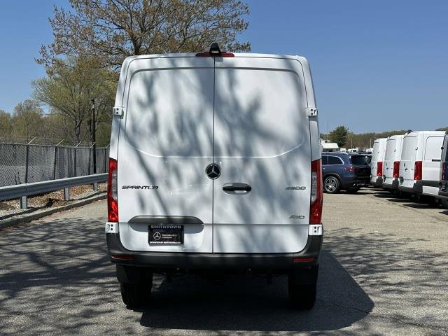 New 2025 Mercedes-Benz Sprinter 2500 image 9