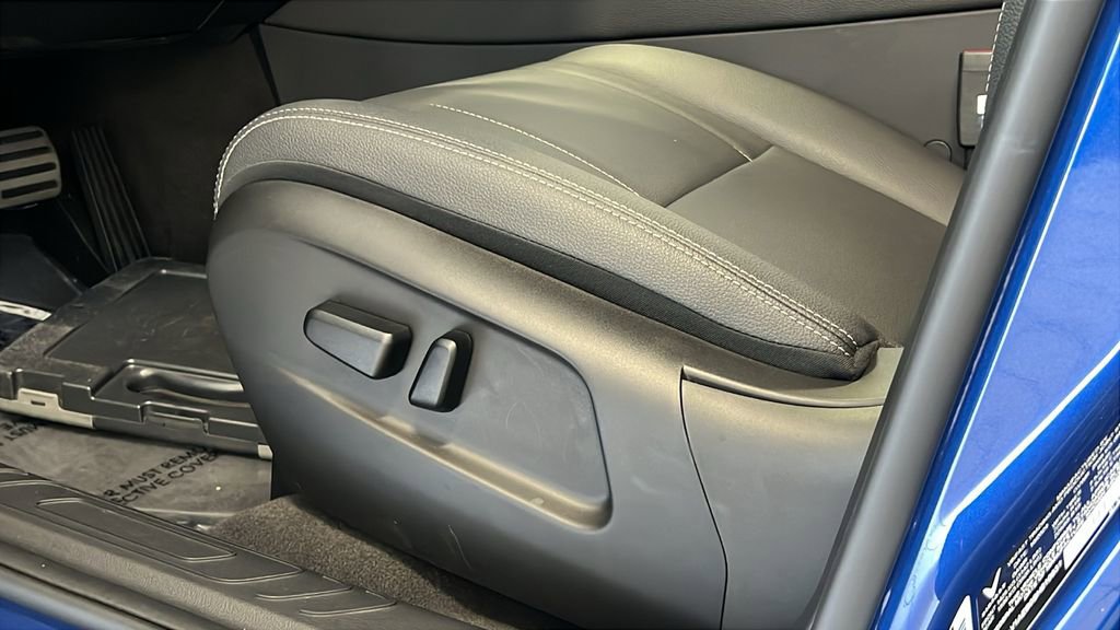 New 2025 VinFast VF 8 Eco image 19