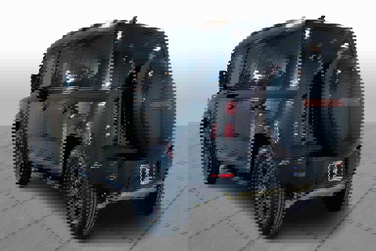 Used 2021 Land Rover Defender 110 image 11