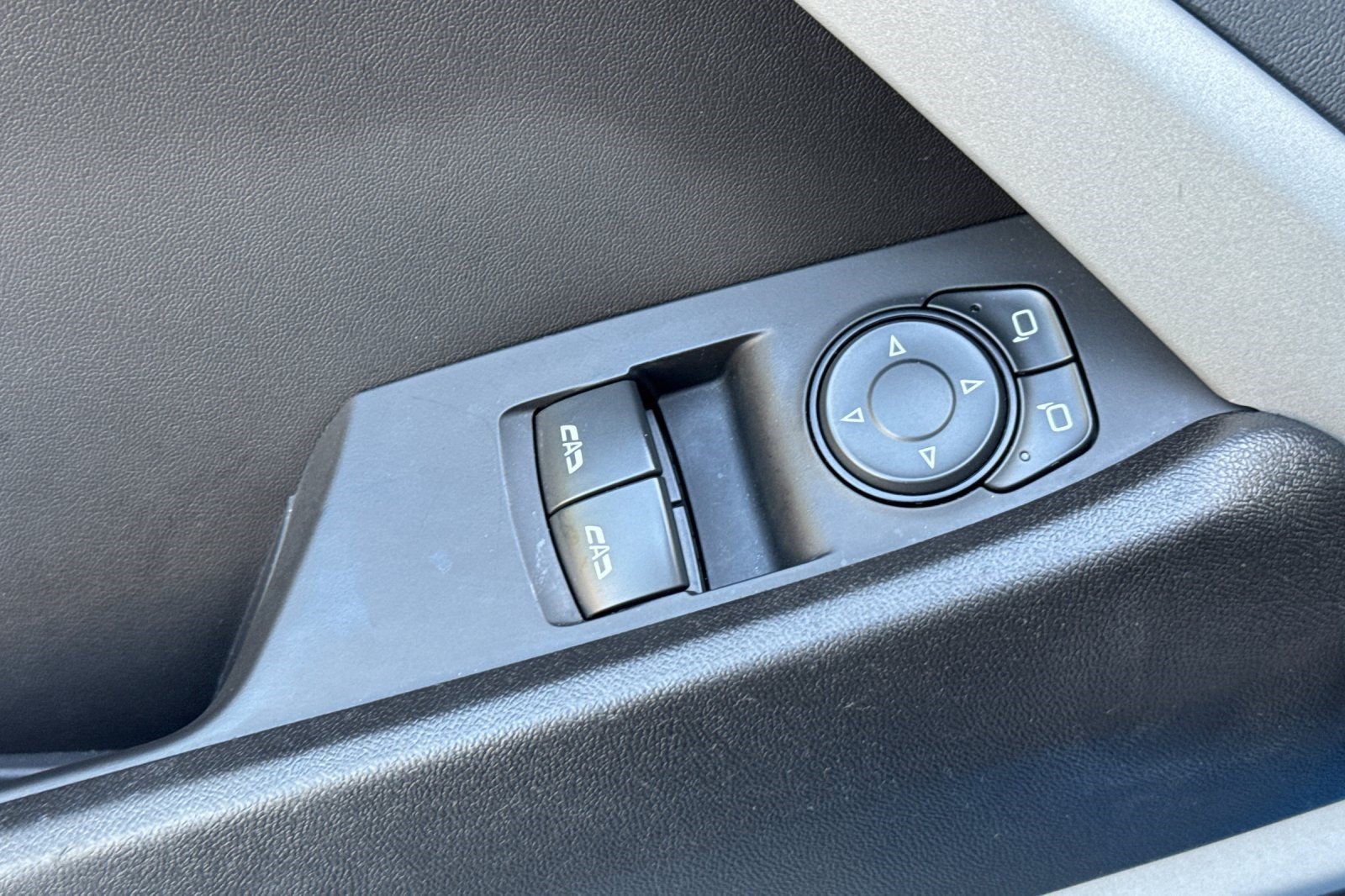 Used 2022 Chevrolet Camaro SS RWD image 13