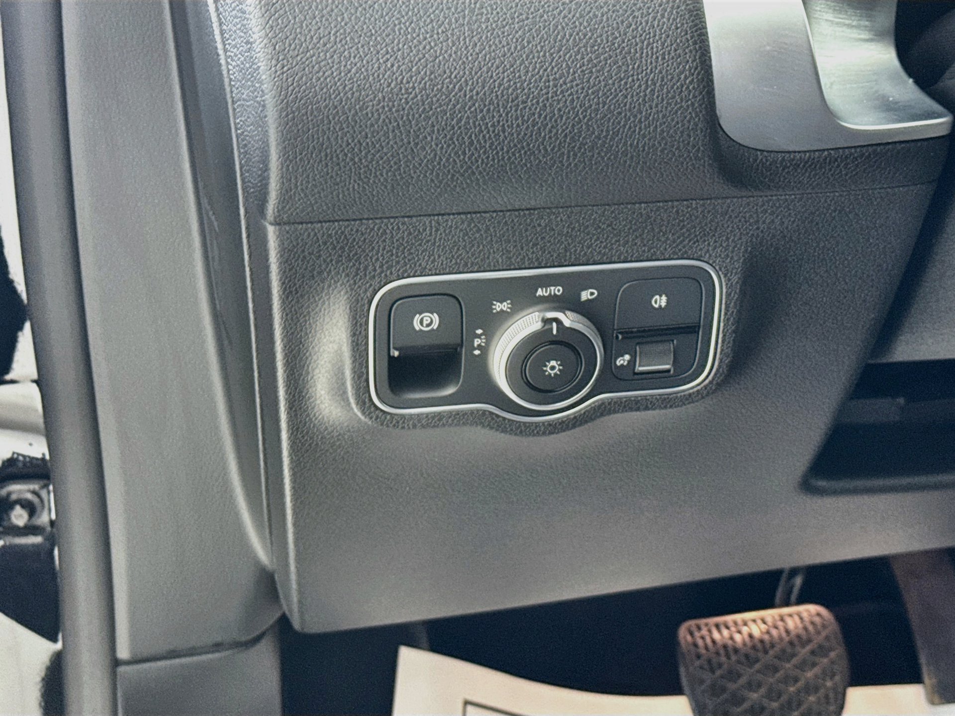 Certified 2024 Mercedes-Benz EQB 250+ image 11